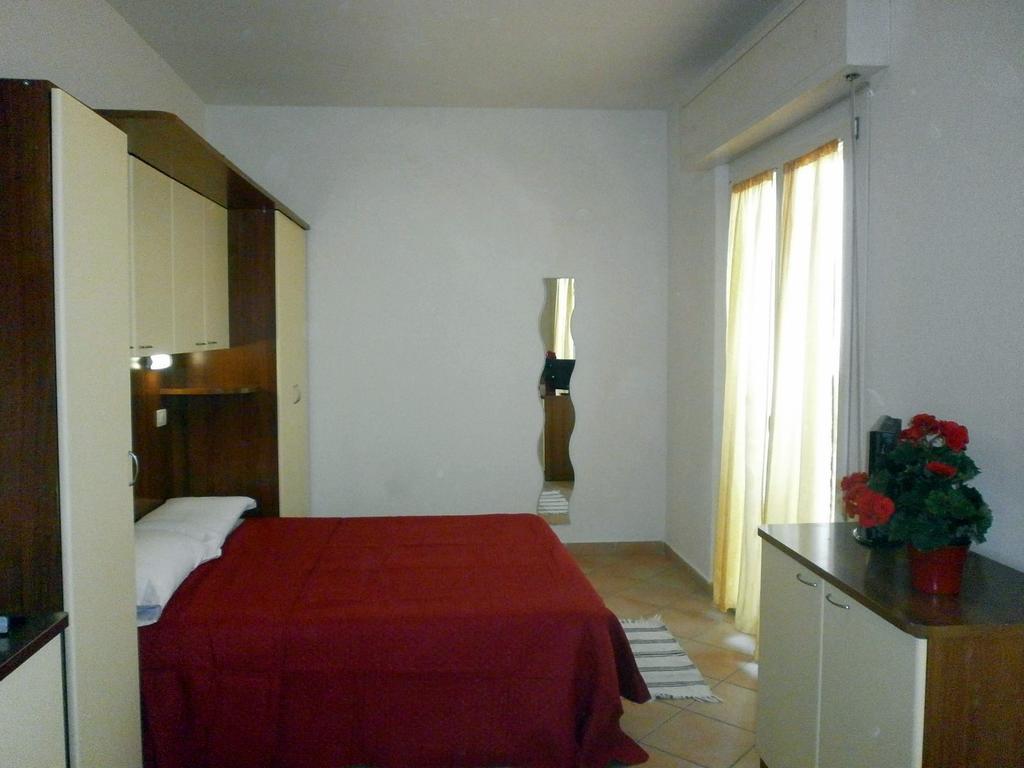 Residence Carioca Римини Номер фото