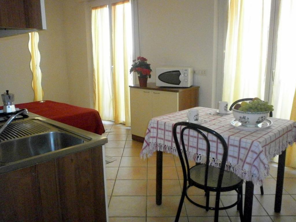 Residence Carioca Римини Номер фото