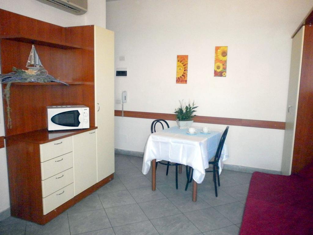 Residence Carioca Римини Номер фото