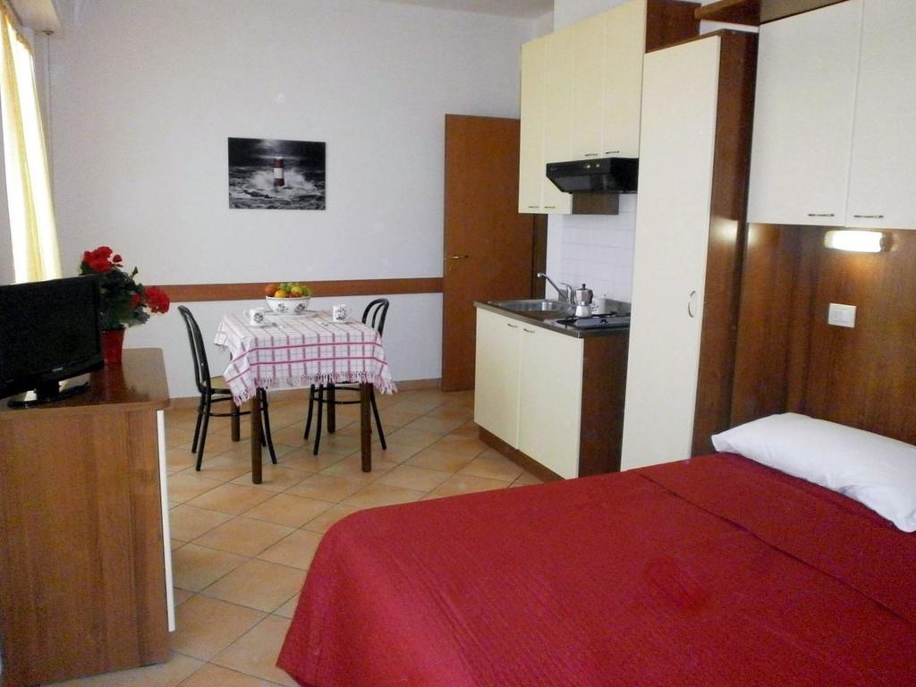 Residence Carioca Римини Номер фото