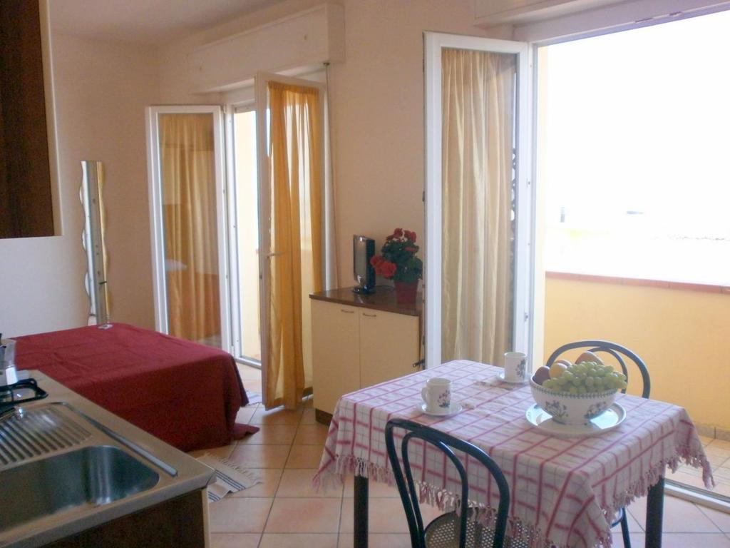 Residence Carioca Римини Номер фото